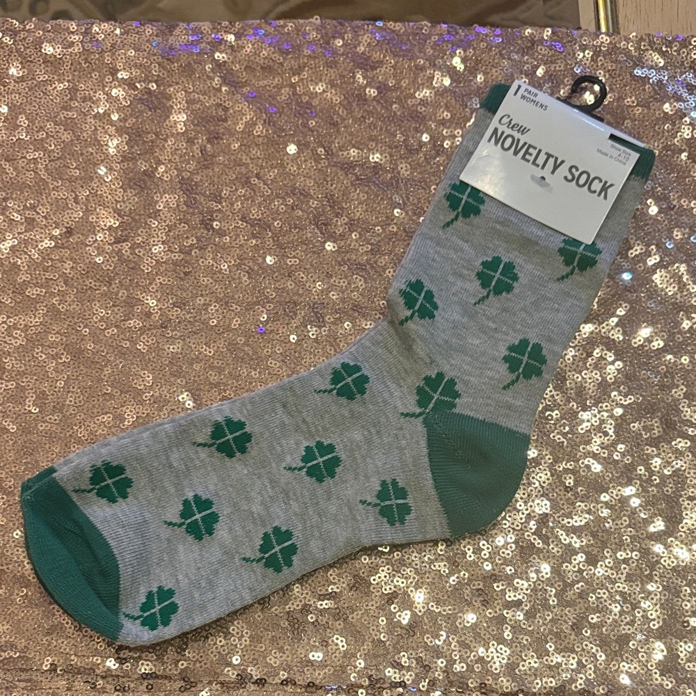 NWT St. Patrick’s Day women’s crew socks fits shoe sz 4-10